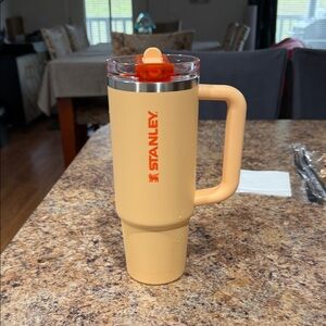 Stanley Peach Insulated Mug with Orange Lid